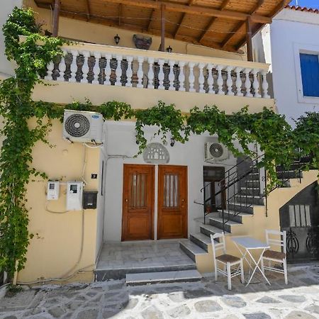 Studio Rene 3 Tinos Luaran gambar