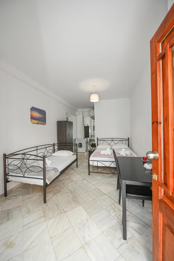 Studio Rene 3 Tinos Luaran gambar