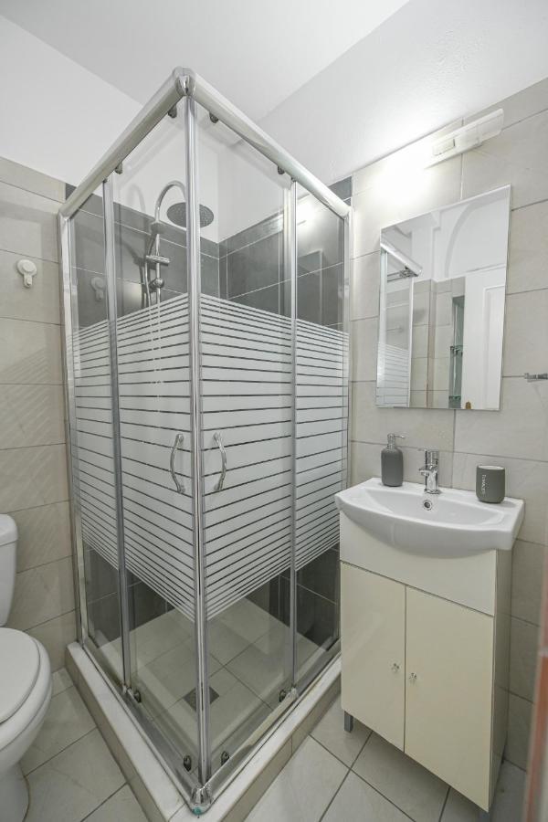 Studio Rene 3 Tinos Luaran gambar